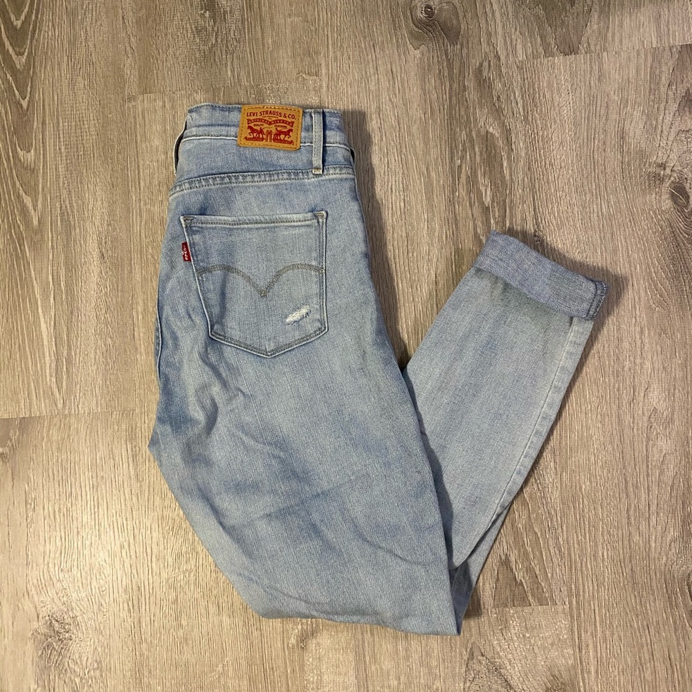 Levi’s High Rise skinny jeans